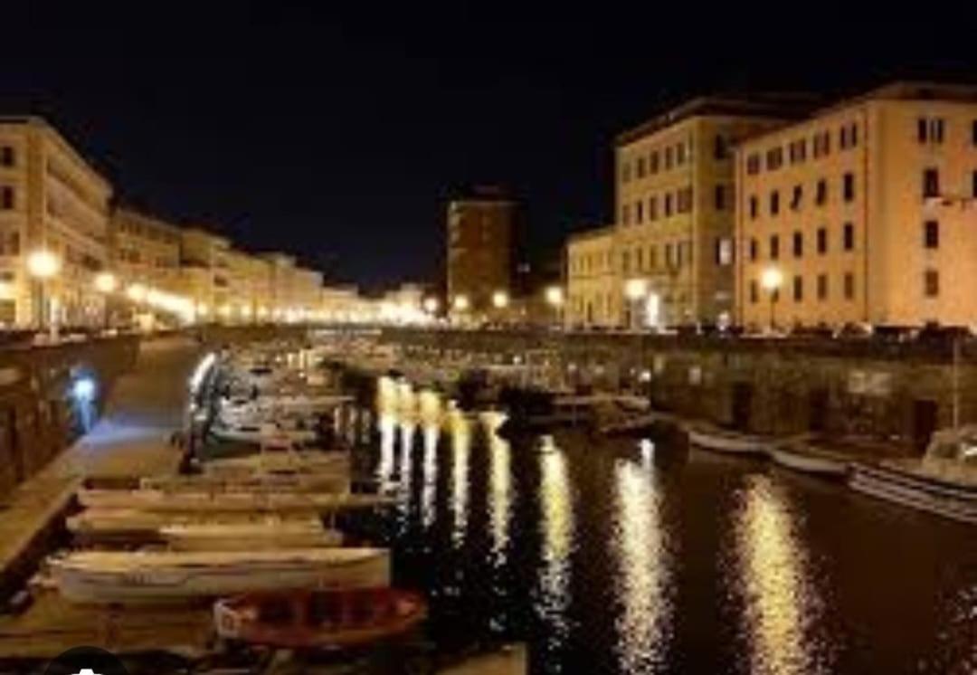 Ferienwohnung Onda Di Porta A Mare Livorno Exterior foto
